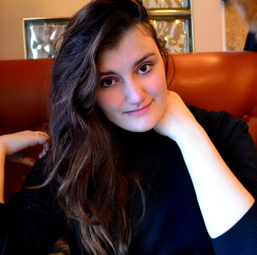 Дарья Бездарь