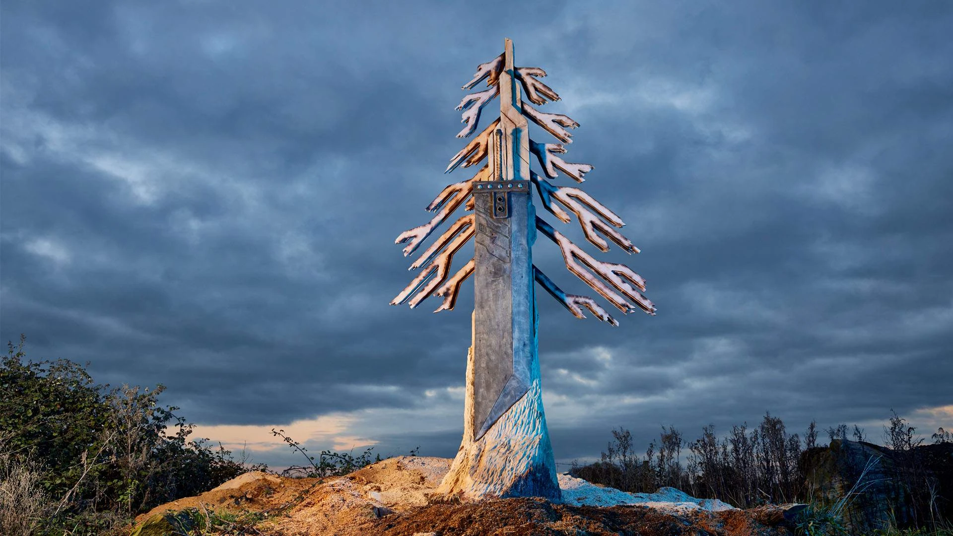 В честь релиза Crisis Core: Final Fantasy 7 Reunion дерево превратили в меч