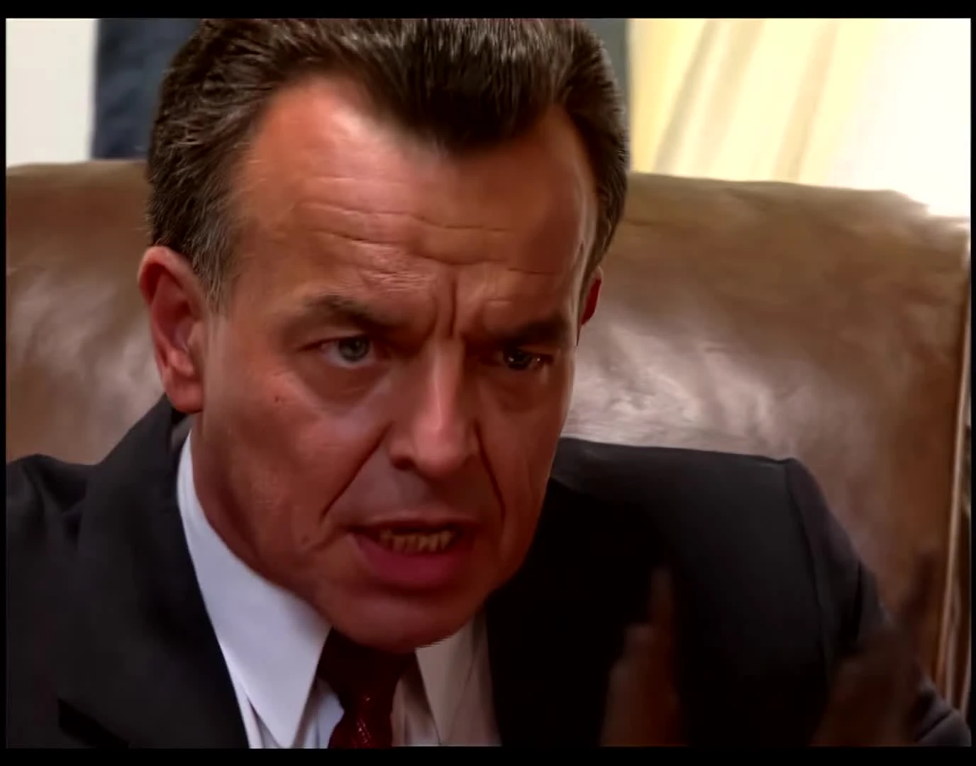 Постановочный ролик из Red Alert 2 улучшили с помощью искусственного интеллекта