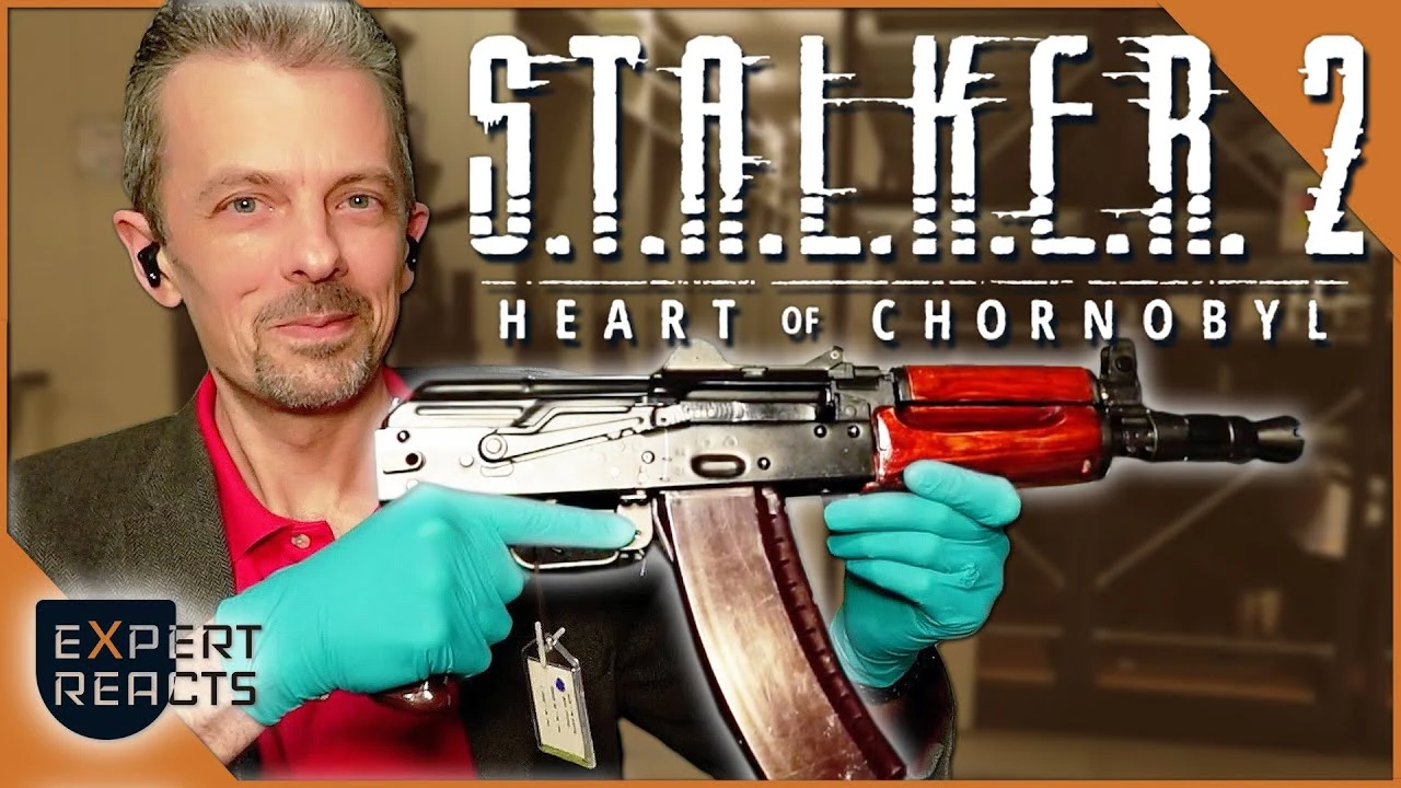 Эксперт по оружию анализирует оружие в S.T.A.L.K.E.R. 2: Heart of Chornobyl