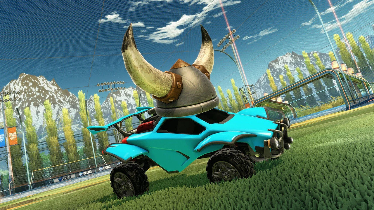 На первое апреля разработчики Rocket League украсили автомобили игроков гигантскими шапками