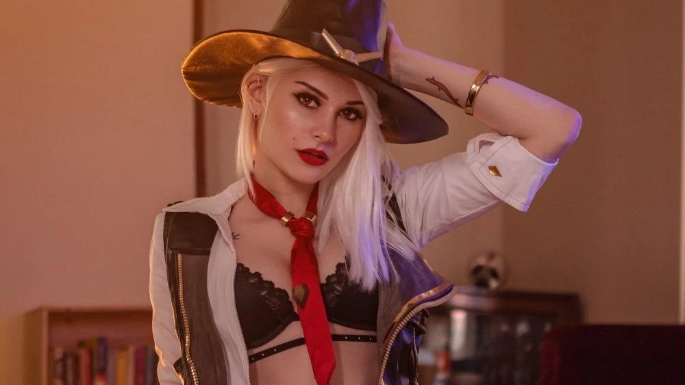 Косплей Эш из Overwatch