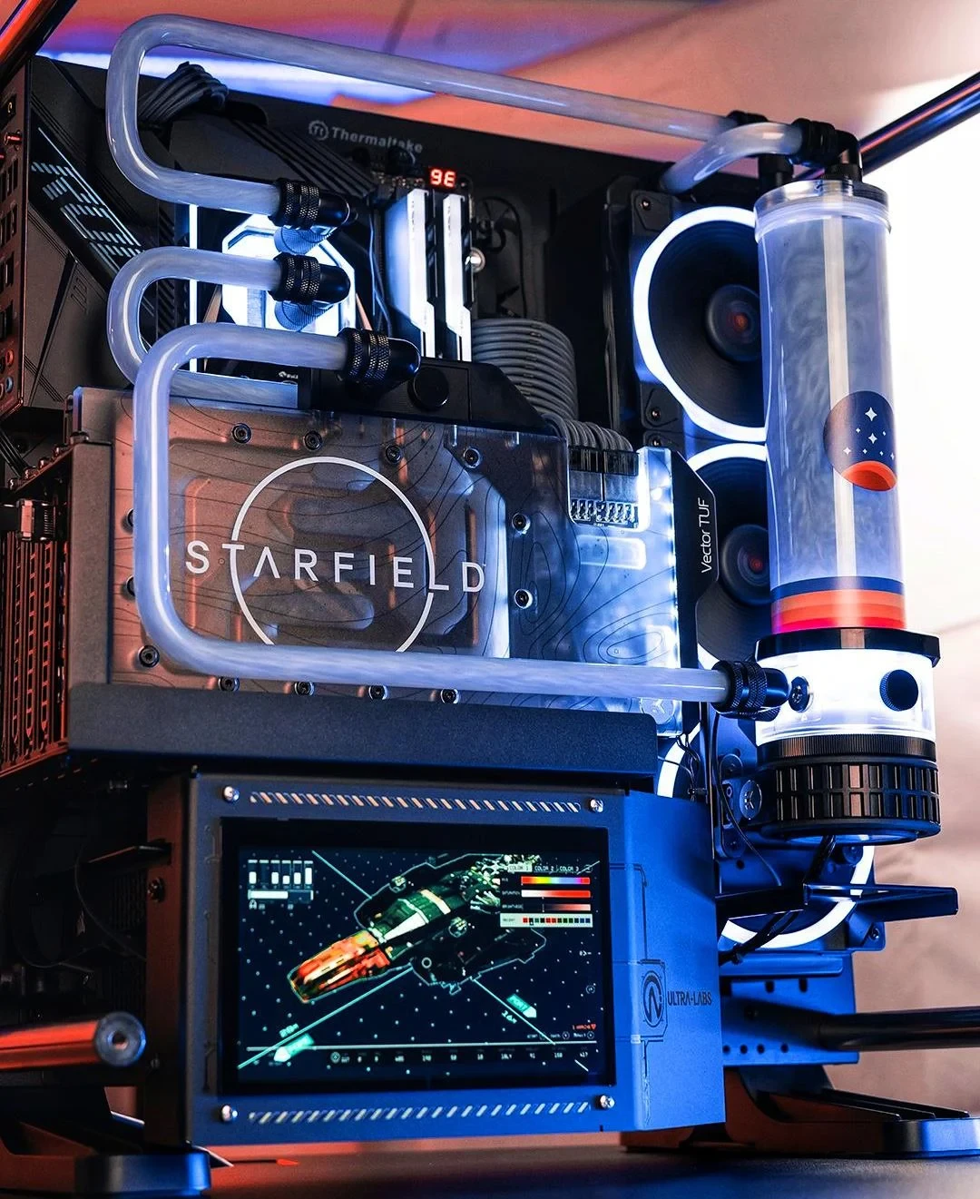 На выставке Worlds of Bethesda был продемонстрирован кастомный ПК на тему Starfield