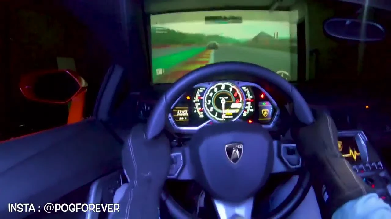 Геймер превратил личный Lamborghini Aventador в геймпад для Xbox One, чтобы поиграть в гараже в Forza Motorsport 7