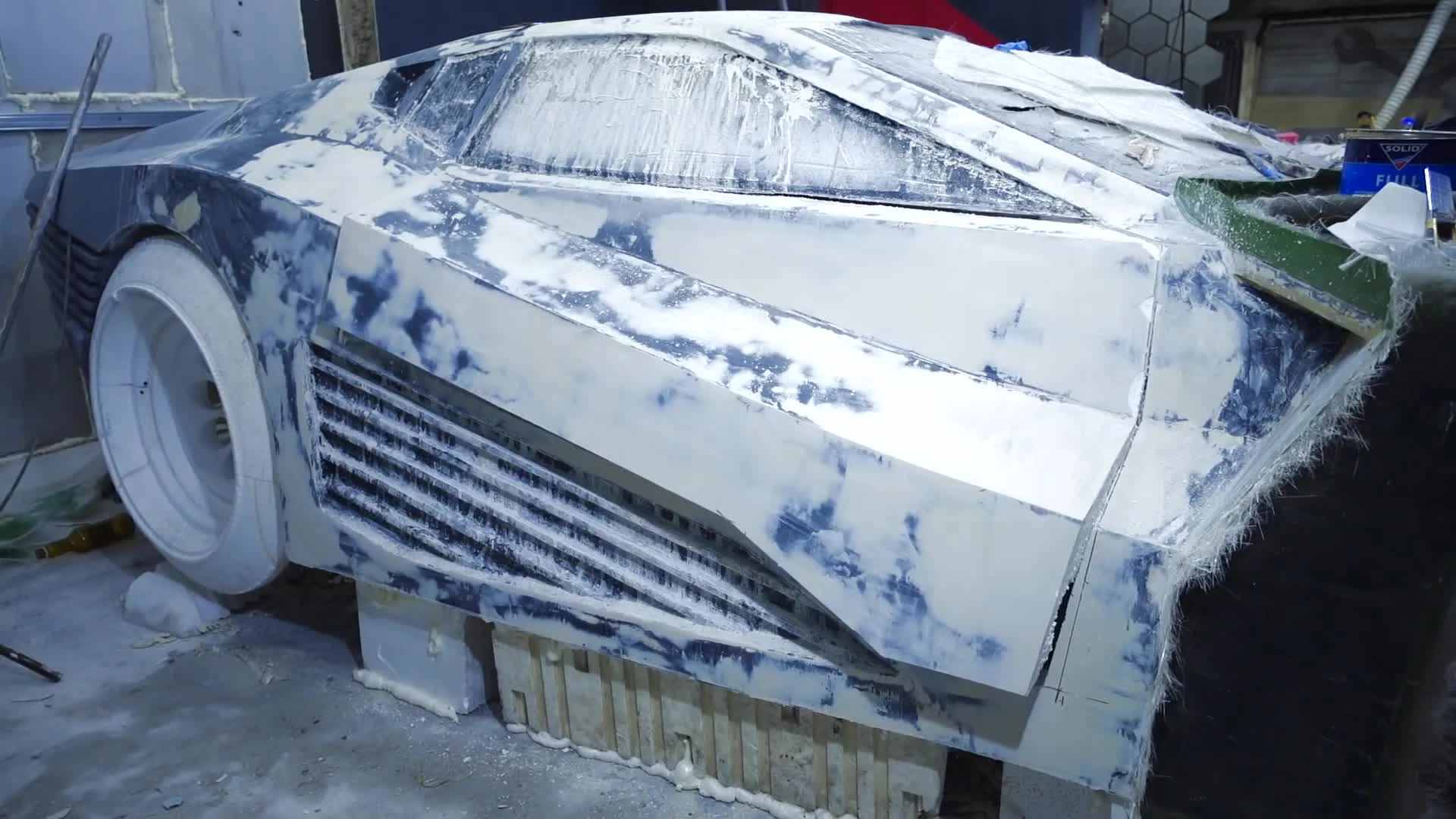 Умельцы воссоздают автомобиль Quadra V-Tech из Cyberpunk 2077