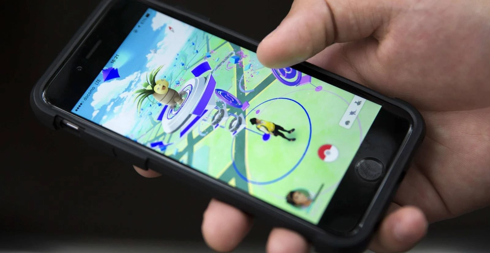 Игрок в Pokemon GO напал на знакомого после поражения в битве за локацию