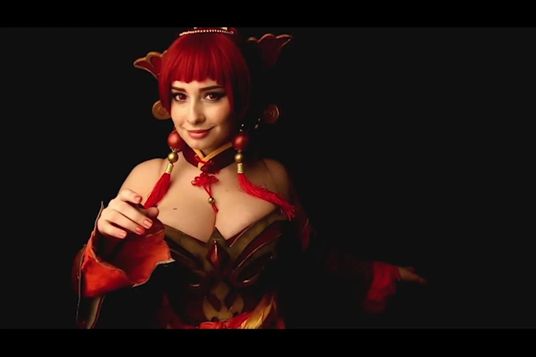 DotA 2 косплей - Lina Ember Crane