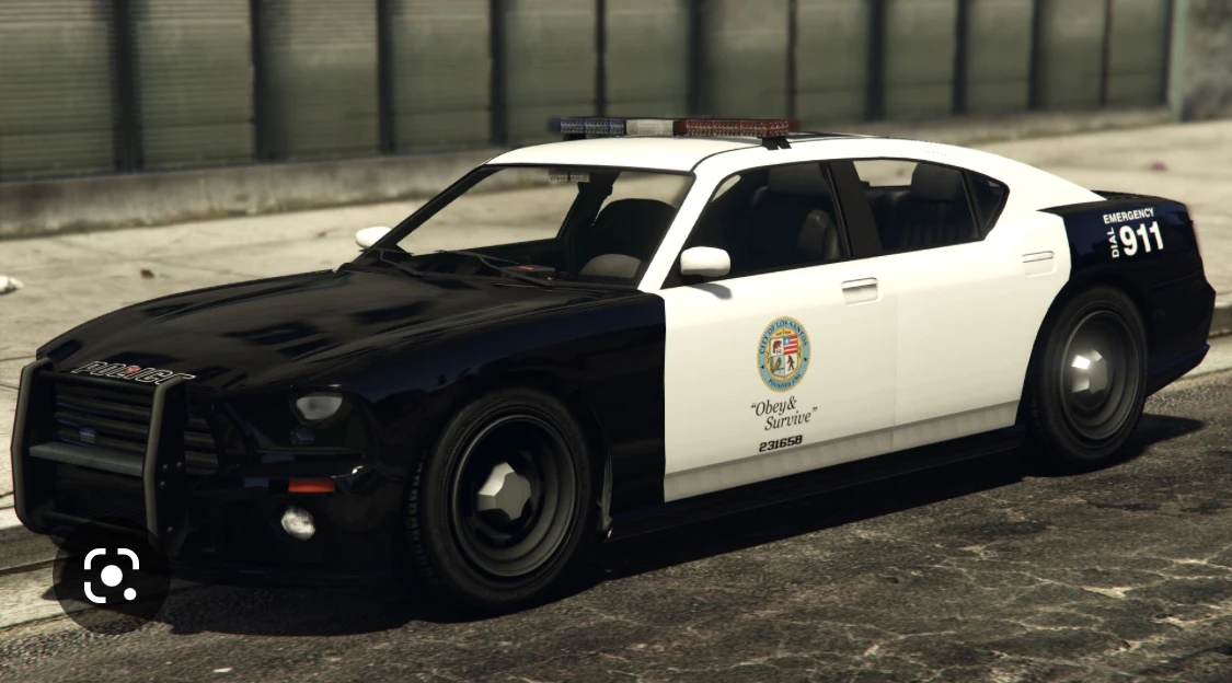 Как играть за полицейского в GTA 5