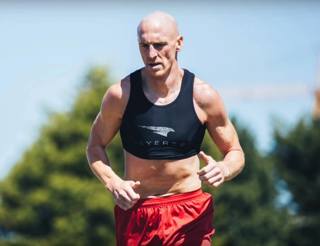 Тридцатидевятилетний футболист обиделся на EA из-за показателя скорости в FIFA 19