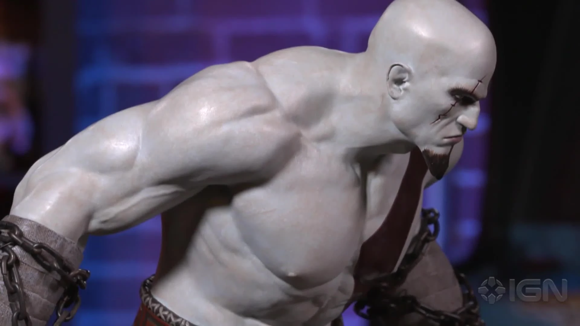 Анбоксинг статуэтки Кратоса из God of War