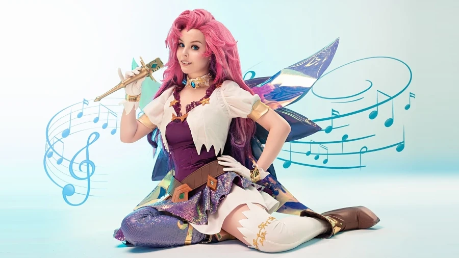 Косплей Серафины из League of Legends