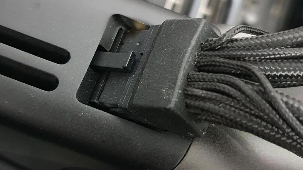 RTX 5090 уничтожила собственный коннектор во время игры в WUCHANG: Fallen Feathers