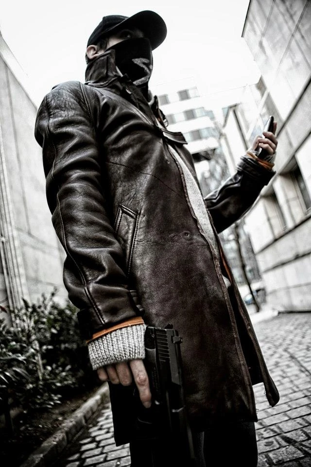 Косплей Айдэн Пирс