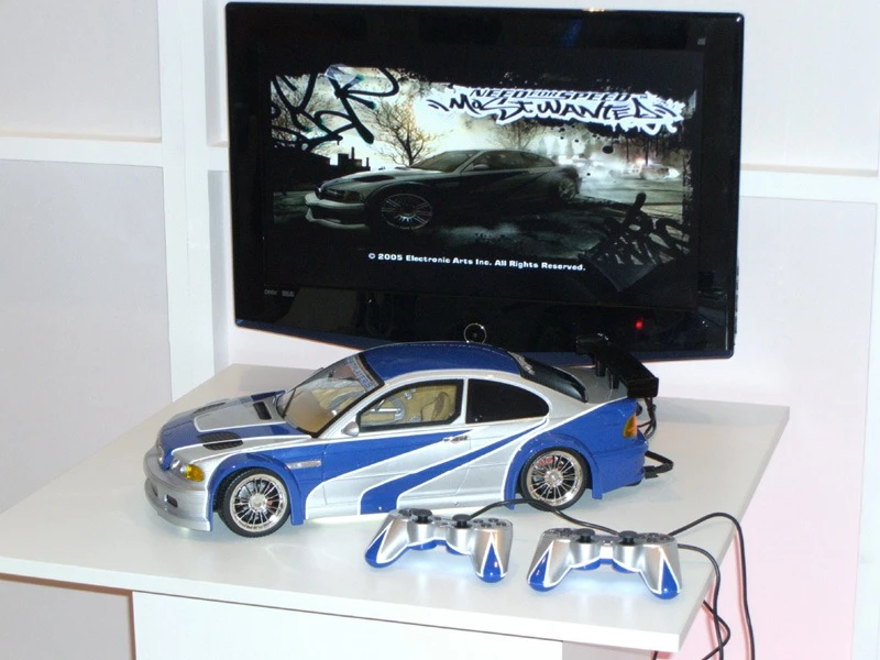 Появились изображения консоли PlayStation 2, стилизованной под легендарную BMW из NFS: Most Wanted
