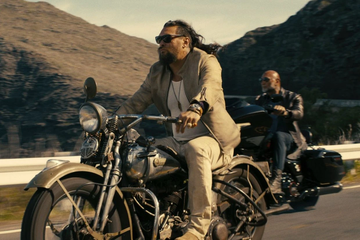 Брутальные Джейсон Момоа и Дэйв Батиста на первых кадрах из предстоящего боевика "Разрушительная команда"