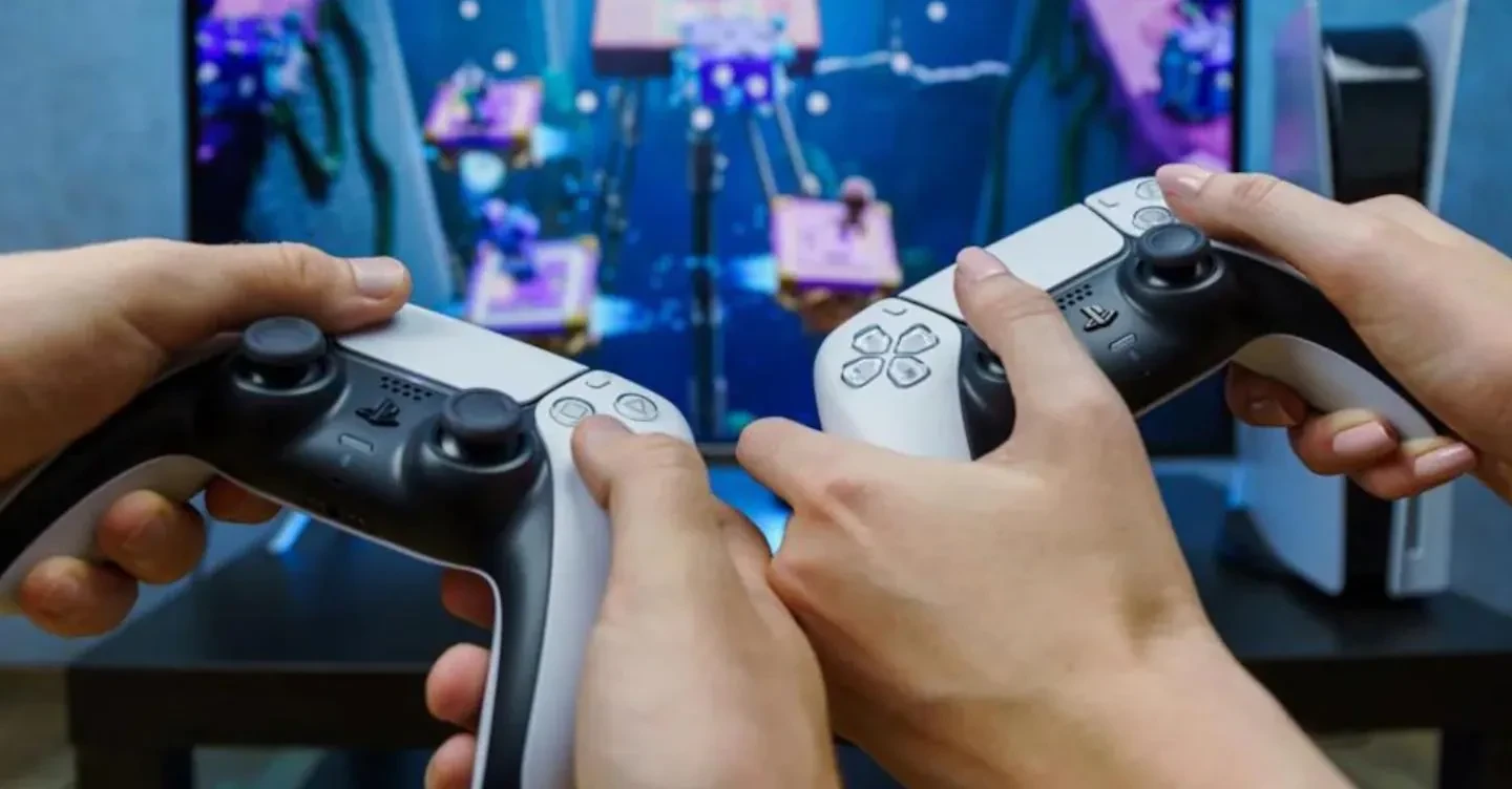 Рынок видеоигр Великобритании вырос на 7,4% в 2025 году, достигнув 5,4 миллиарда фунтов стерлингов