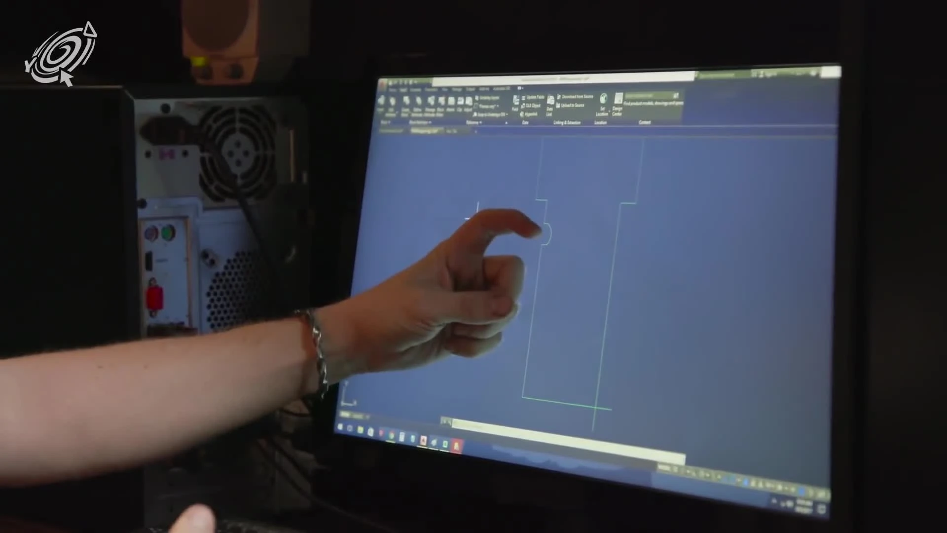 Оружейный Мастер - Меч из аниме Атака Титанов \ Attack on Titan - Man At Arms на русском!