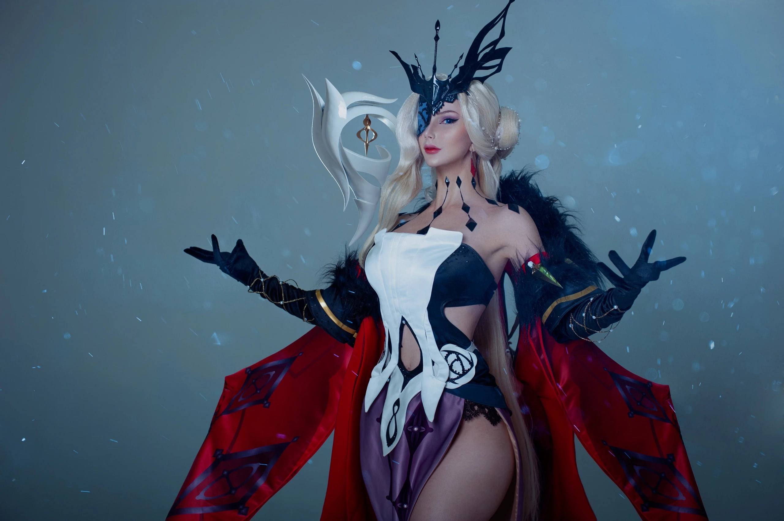 Косплей Синьоры из Genshin Impact