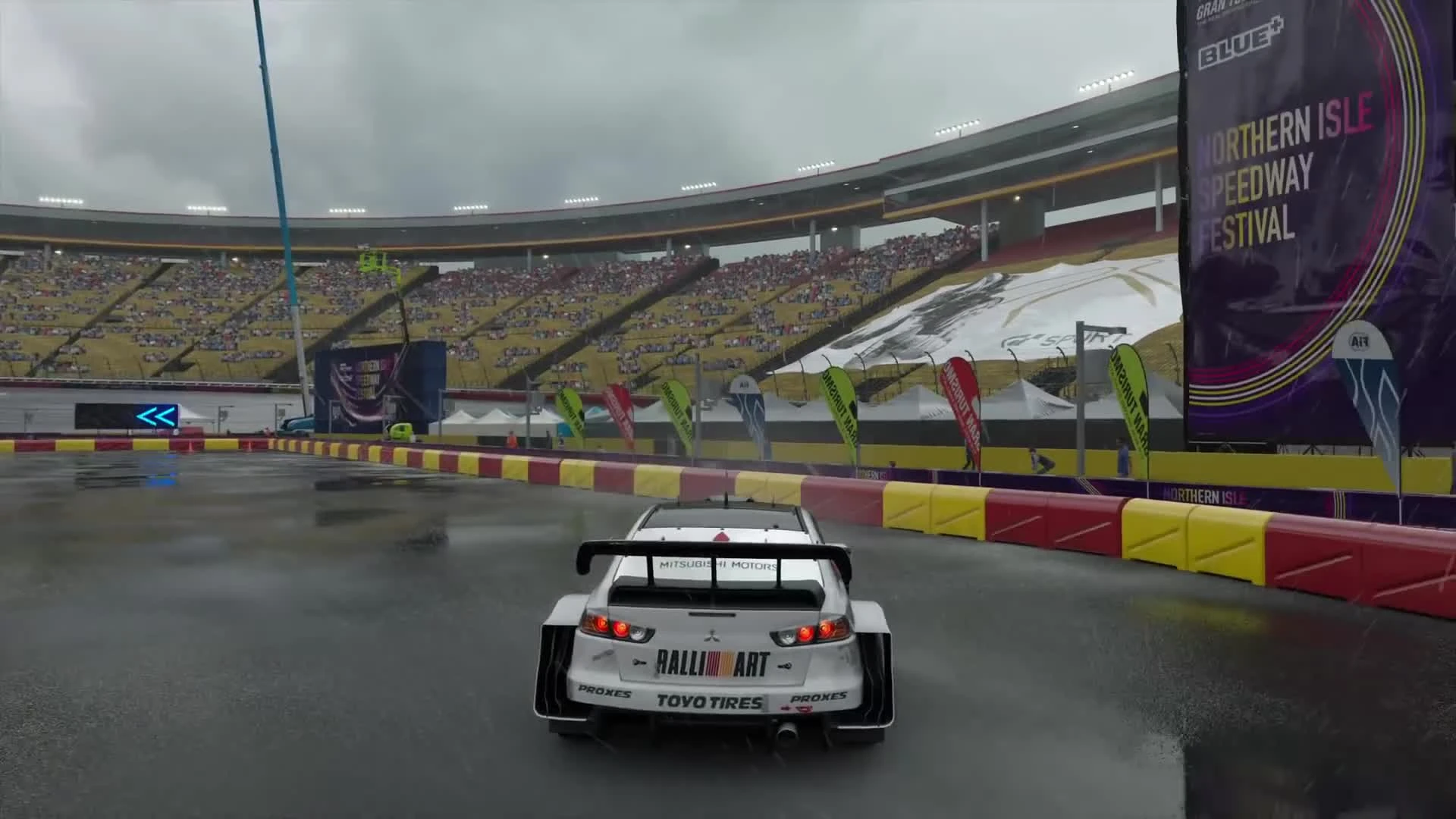 Gran Turismo SPORT: Демонстрация дождливой погоды (Без HUD) - PS4 Pro Gameplay