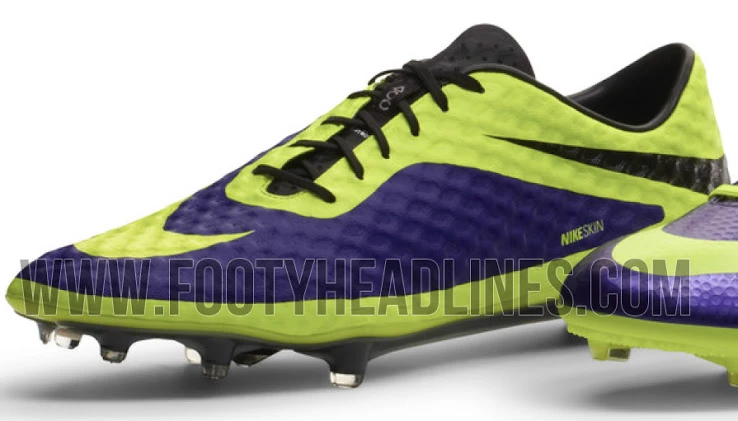 PES 2013 "Nike Hypervenom Electro purple / Volt / Black"