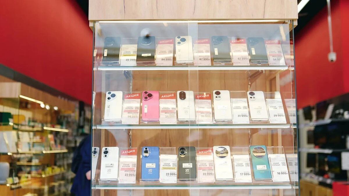 Названы самые популярные смартфоны осени в России - бюджетный Realme в лидерах