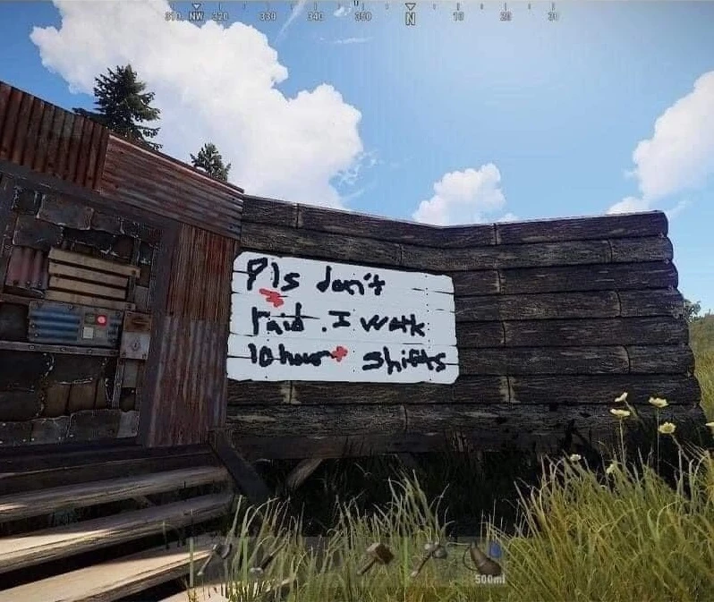 Надпись на стене дома