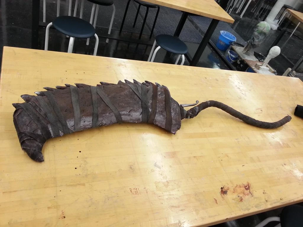 Трансформирующаяся пила-тесак из Bloodborne была воссоздана в реальной жизни