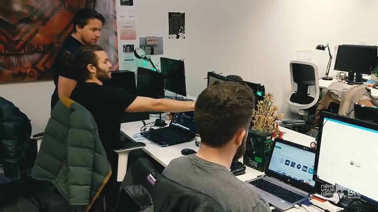 Чтобы вы сделали если бы у вас было 500 тысяч долларов? | This War Of Mine и War Child изменяют мир