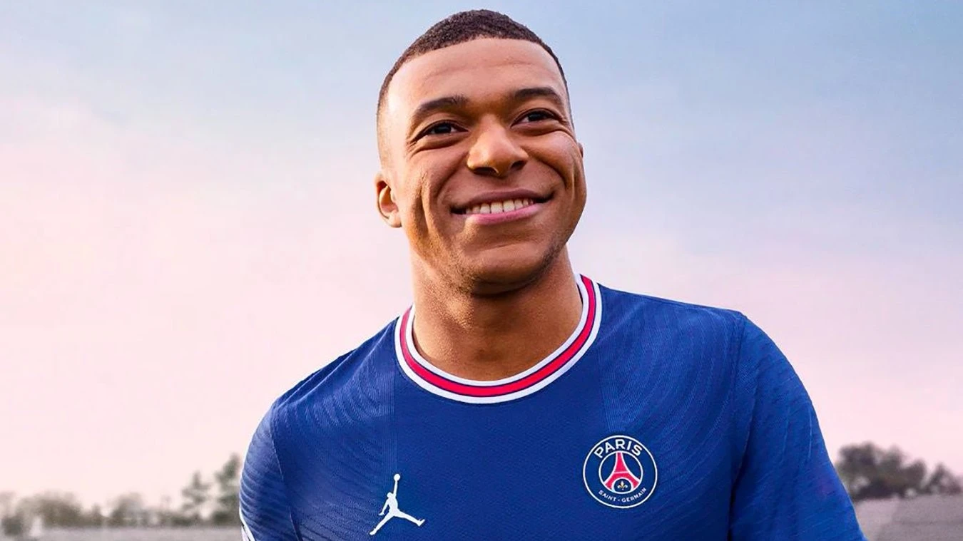 Петербуржец хочет отсудить у Sony почти 11 млн рублей за донаты в FIFA