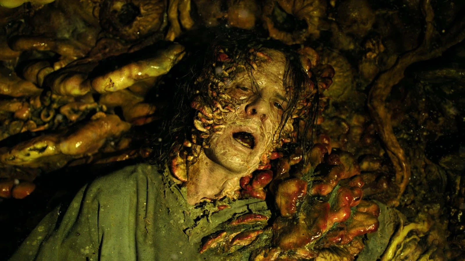 Обзор пятой серии второго сезона "Одни из нас". Теперь грибок витает в воздухе