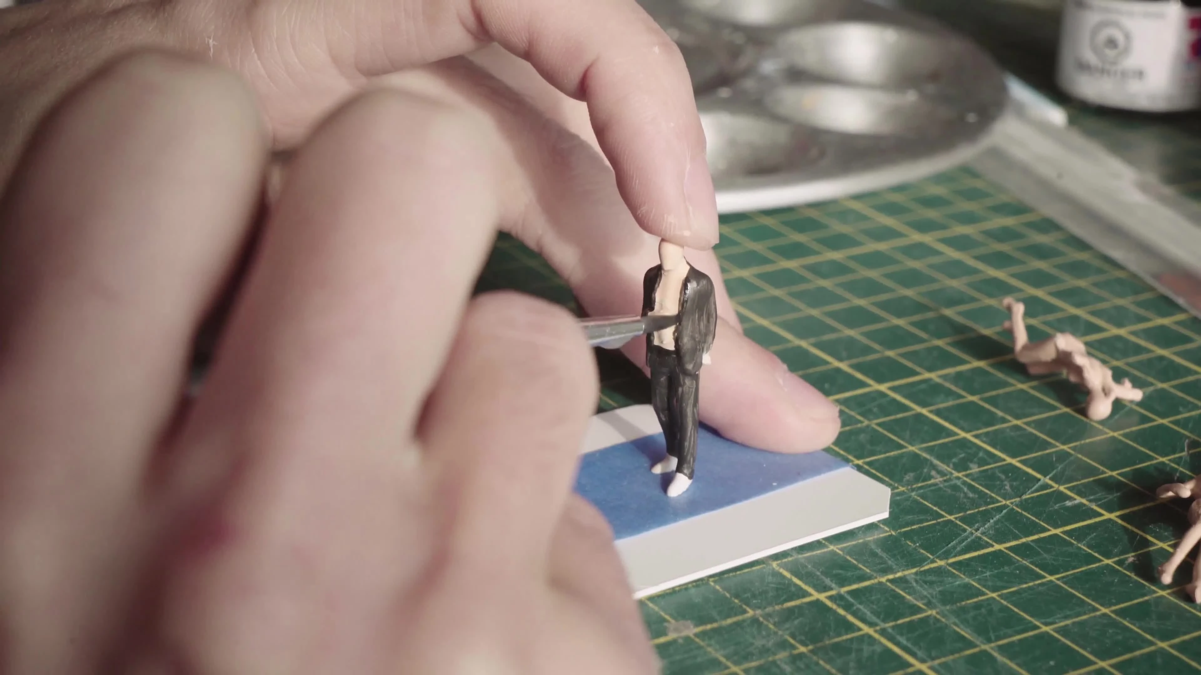 Миниатюра в стиле Hitman GO