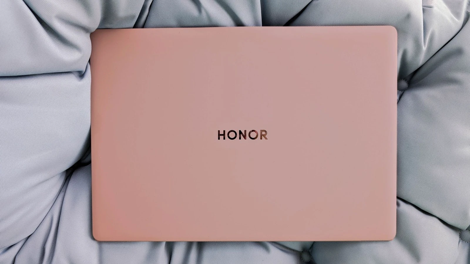 Обзор ультрабука HONOR MagicBook Art 14 2025 - технологии как искусство