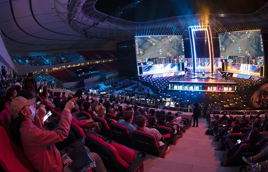 Турниры по League of Legends спустя десять лет до сих пор не приносят прибыли