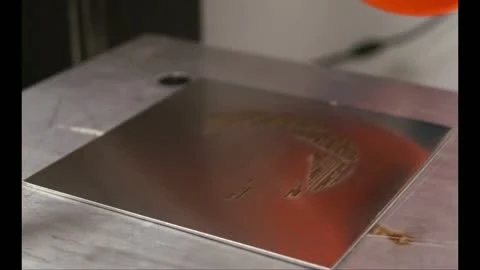 Portal "Still Alive в исполнении лазера"