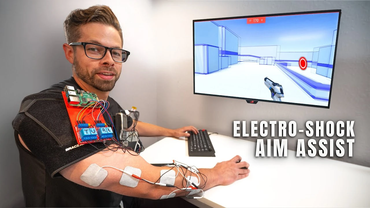 Легальные читы: блогер "встроил" аим-бот в свою руку для Counter-Strike 2