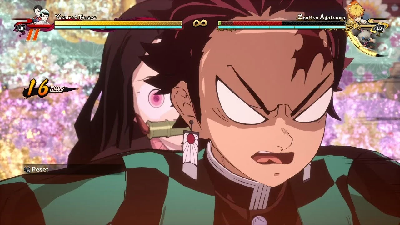 Танжиро защищает Незуко от Зеницу