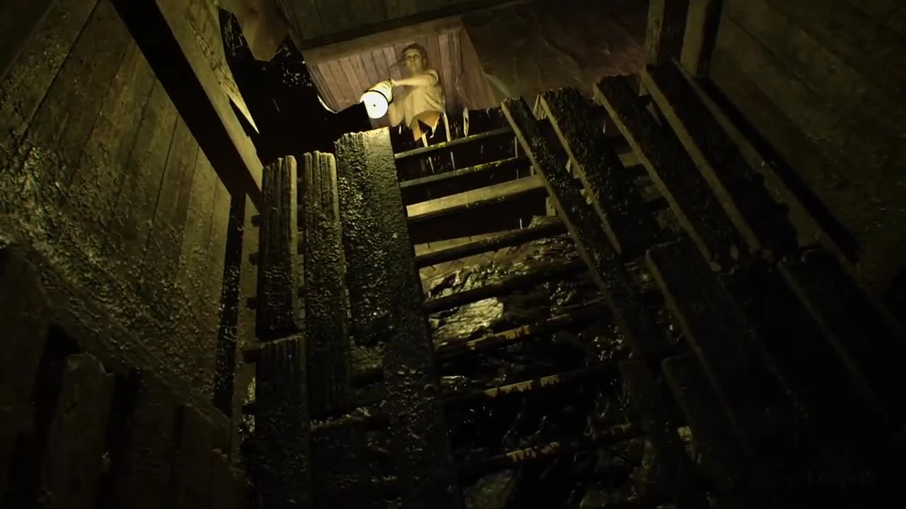 Все брутальные смерти из Resident Evil 7 в одном видео