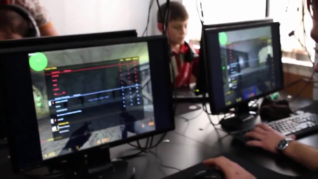 История серии: Counter Strike