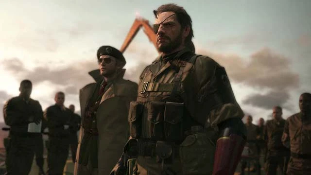 Хидео Кодзима, вероятно, раскрыл дату релиза Metal Gear Solid 5: The Phantom Pain на своей футболке