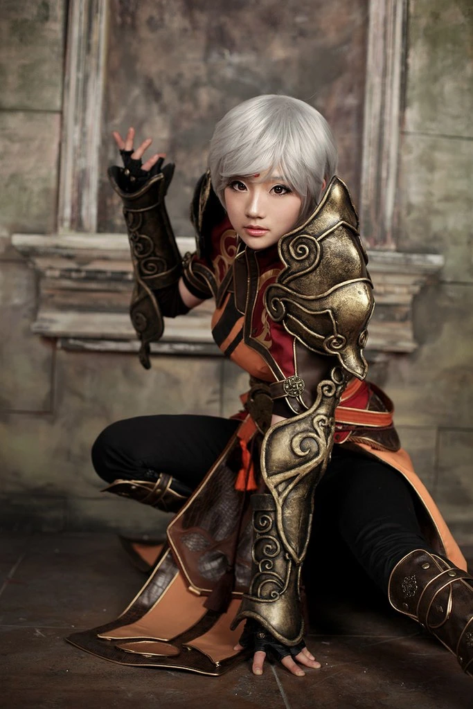 Великолепный косплей по Diablo III!