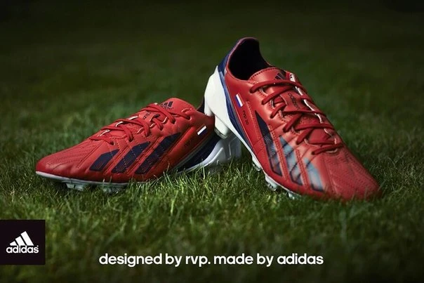 FIFA 13 "Adidas F50 adizero Robin van Persie Edition"