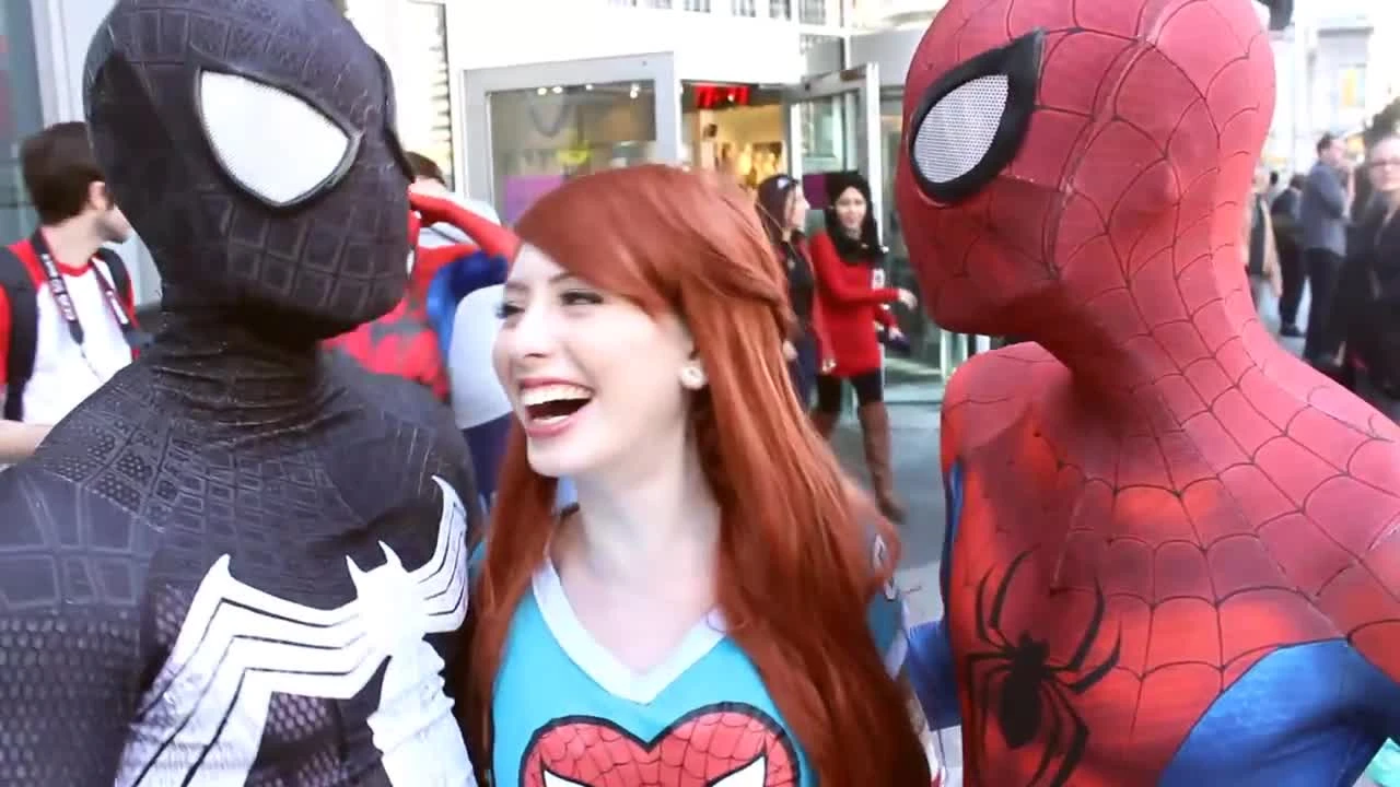 Spider-Man: Spider-Verse Flash Mob Prank - пародия