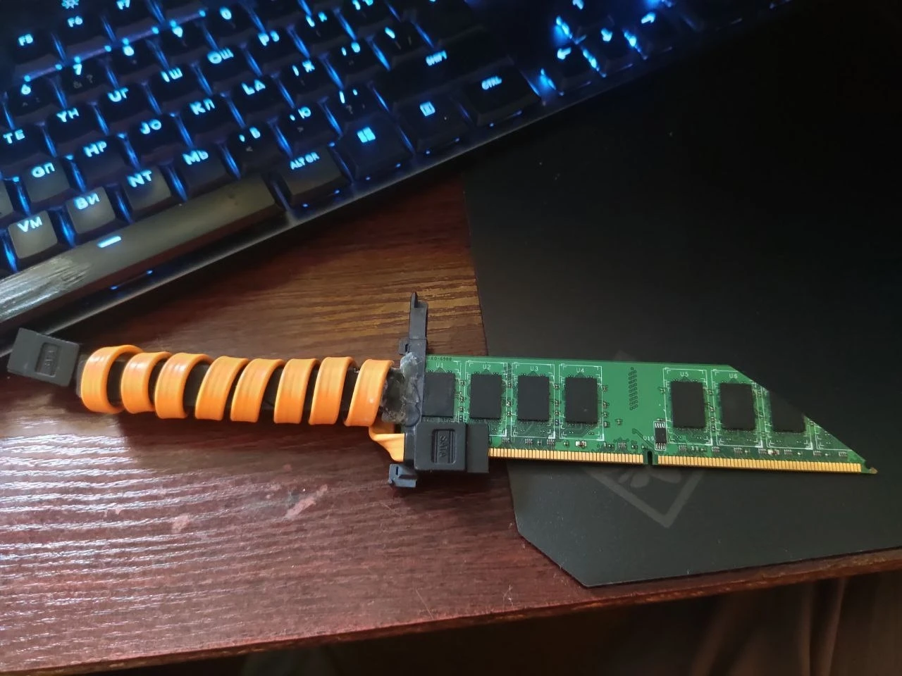 Легендарная финка DDR