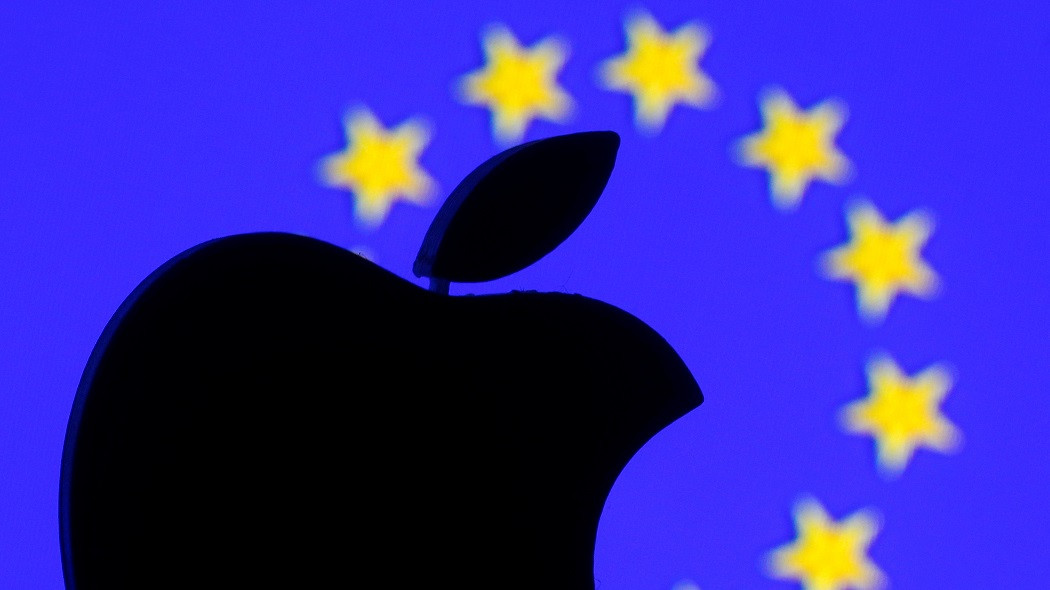 The European Commission suspects Apple of abusing its position in the mobile wallet market The European Commission suspects Apple of abusing its position in the mobile wallet market