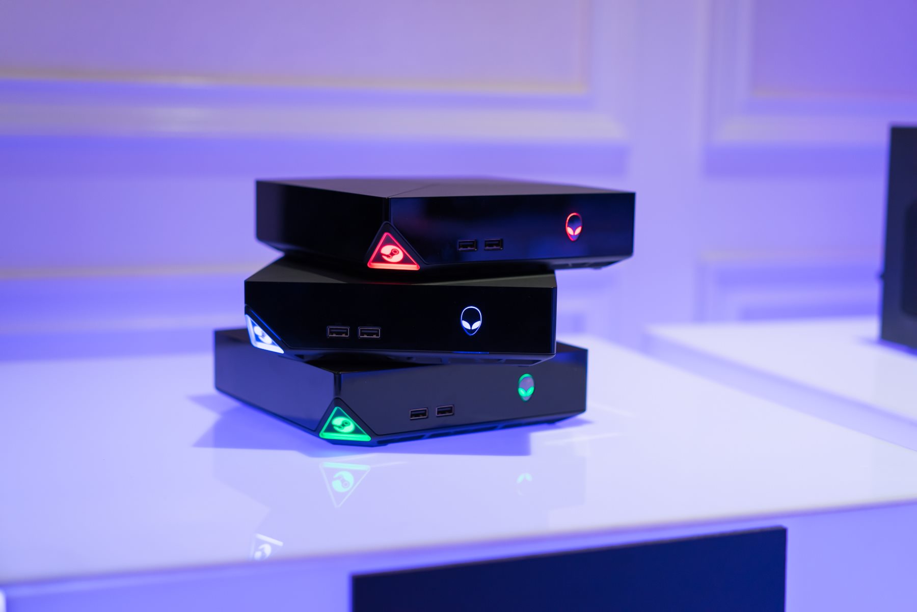 Игровая приставка Alienware Alpha поступила в продажу
