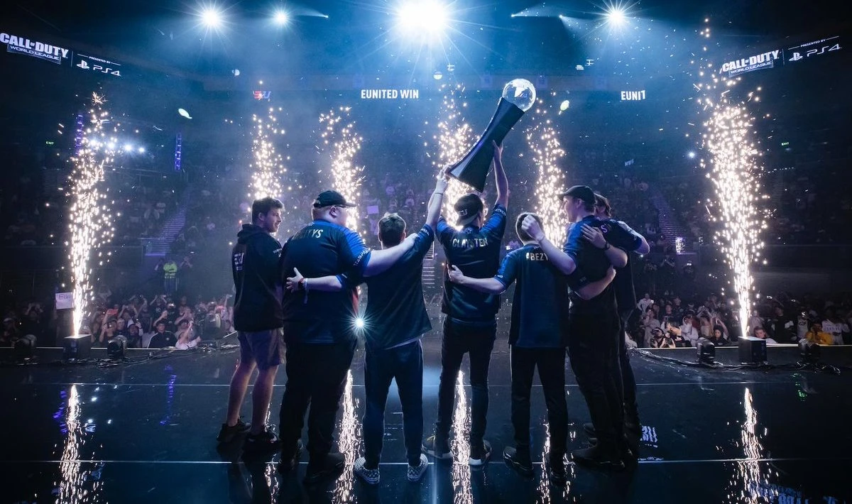 Победители чемпионата мира по игре Call of Duty получили $800 тысяч