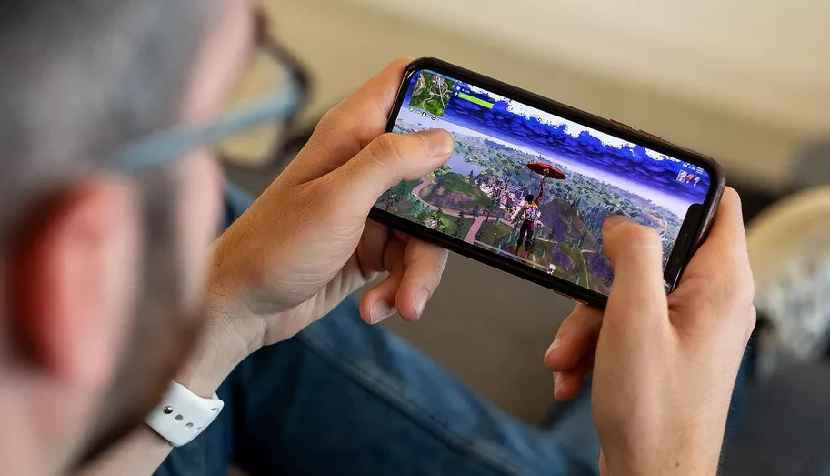 Пользователи нашли способ установить Fortnite на iOS