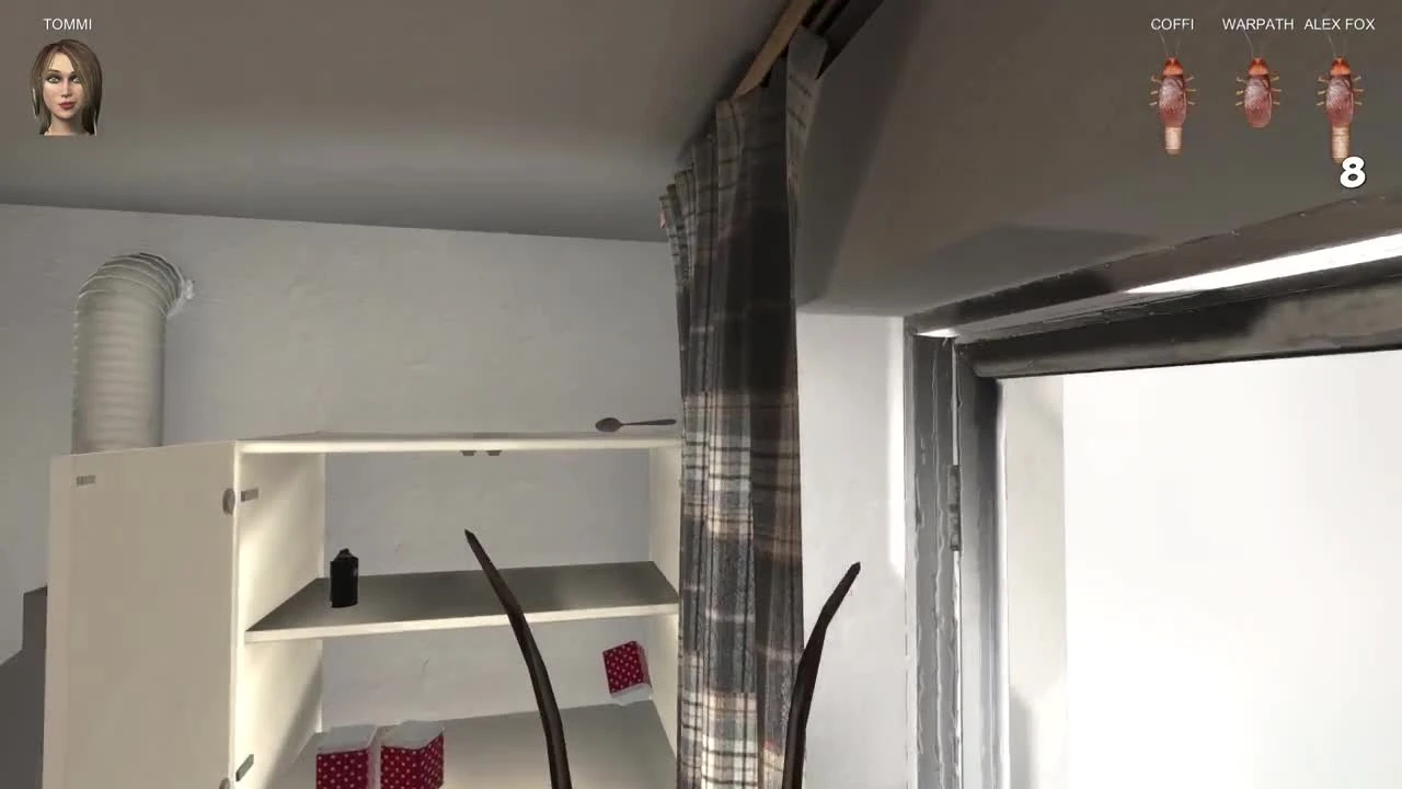 Армия тараканов залезла под юбку к девушке в COCKROACH SIMULATOR