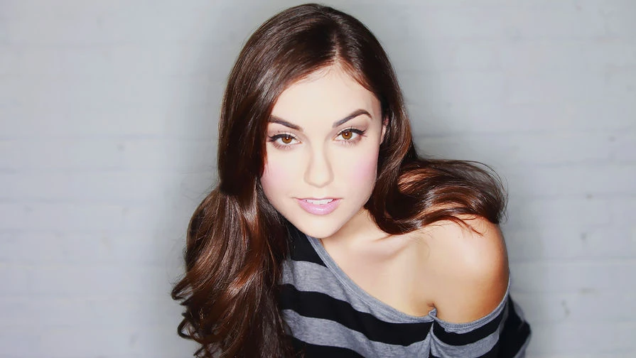 Саша Грей стала самой популярной стримершей по DOOM: The Dark Ages на Twitch