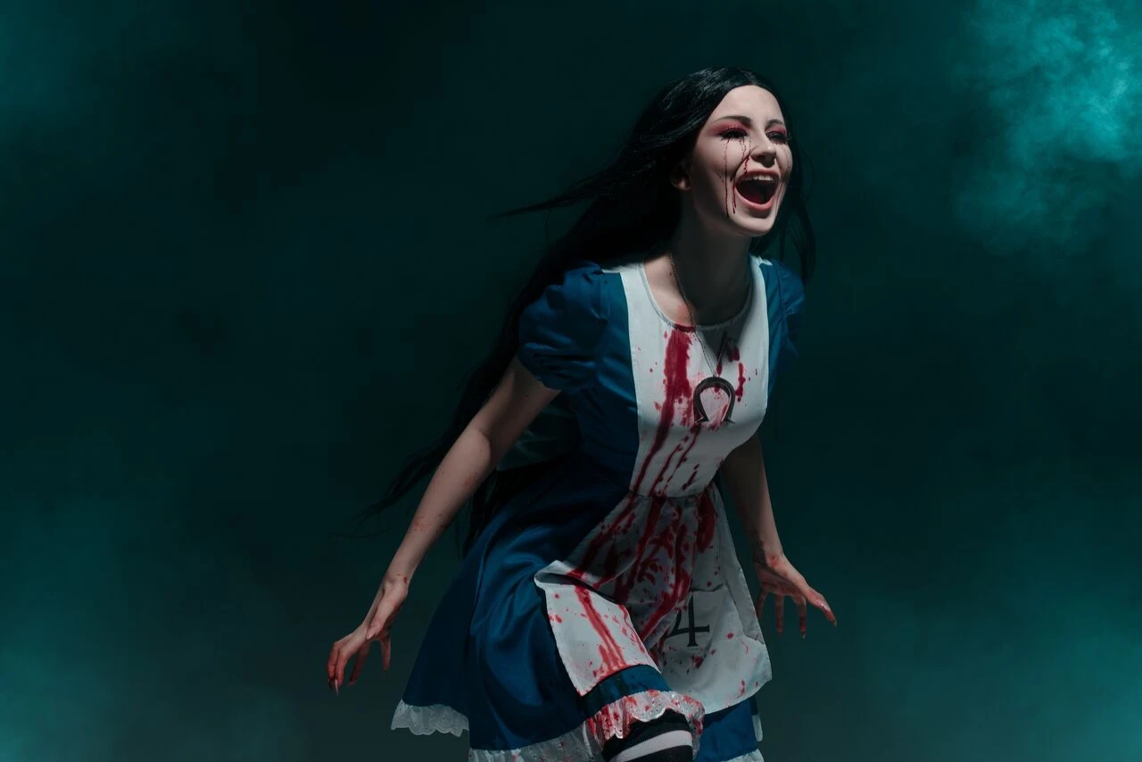 Косплей Алисы из Alice: Madness Returns от Веры Андреевой